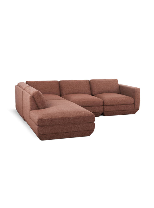 Sofa sectionnel Gus* Modern Podium : un canapé 4 places modulable avec lounge et assises généreuses. regency beet
