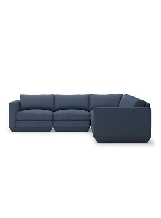 Sofa sectionnel 5 places Gus* Modern Podium, esthétique soignée et assise généreuse. hanson navy