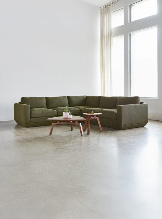 Sofa sectionnel 5 places Podium de Gus* Modern, solution modulable et évolutive. copenhagen terra