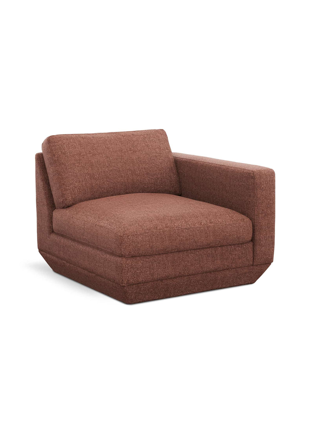 Section droite Gus* Modern Podium : design contemporain, confort généreux et modularité pour votre salon. regency beet