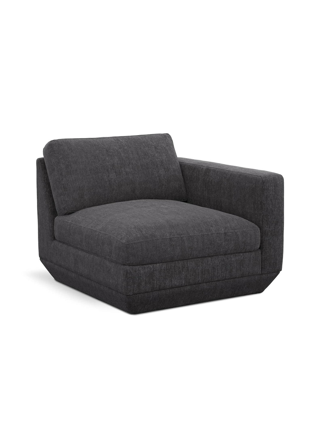 Section droite Gus* Modern Podium : design épuré et structure FSC pour un sofa modulable et durable. bastille lennox