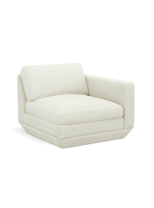 Section droite Gus* Modern Podium : une assise modulable pour composer un sofa sectionnel sur mesure. copenhagen fossil