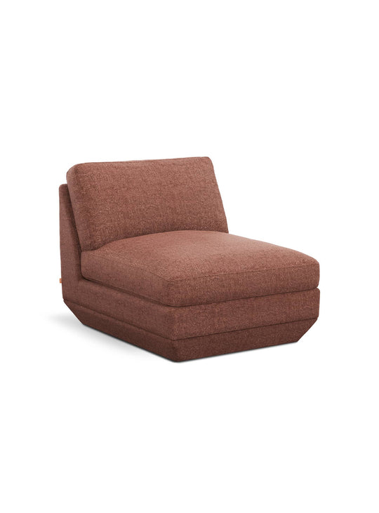 Fauteuil Gus* Modern Podium : un siège moderne et modulable disponible dans plusieurs tissus et coloris. regency beet
