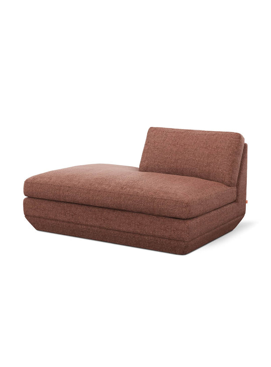 Lounge gauche Gus* Modern Podium : une chaise longue modulable idéale pour créer un espace détente élégant. regency beet