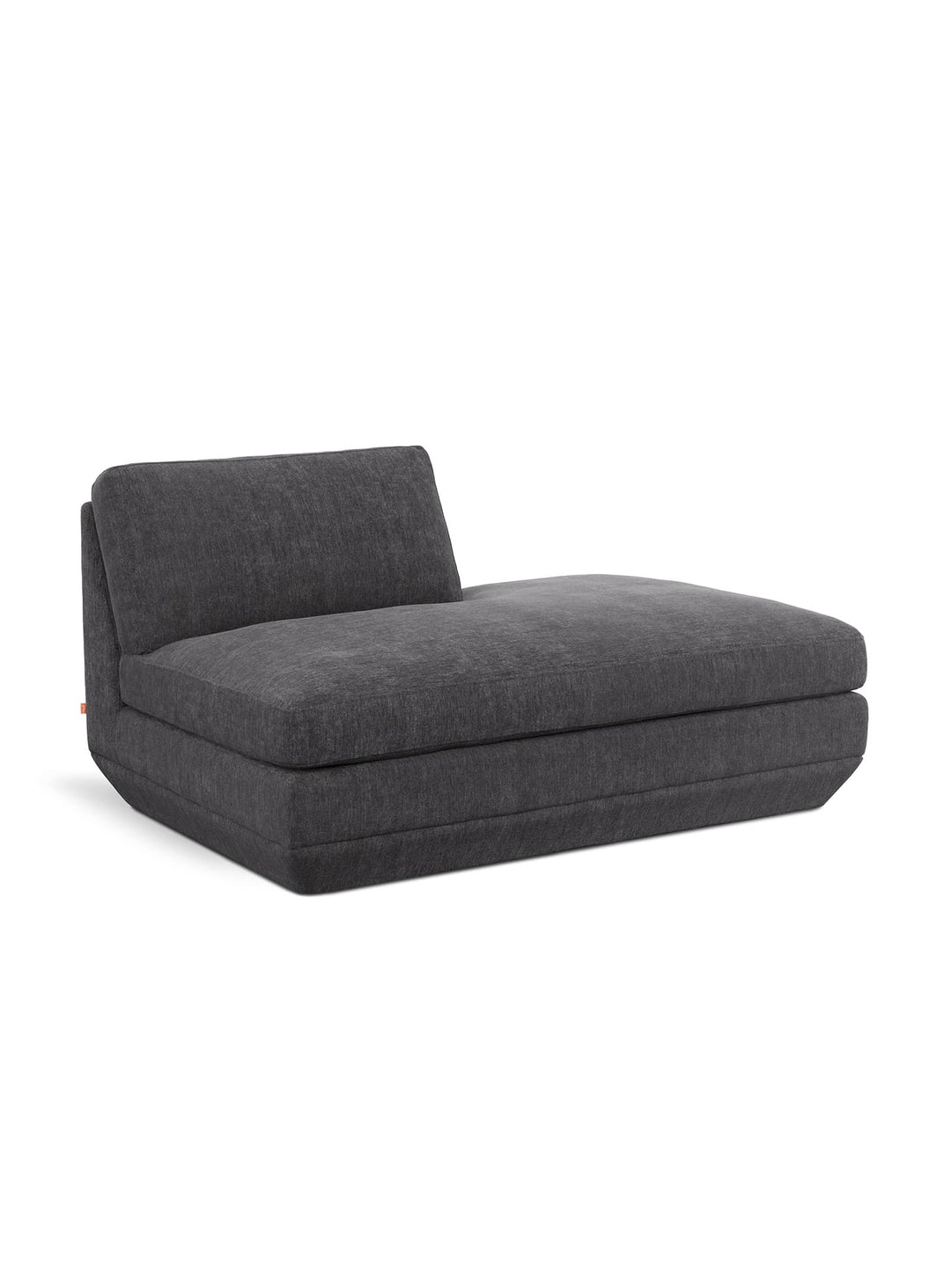 Lounge droit Gus* Modern Podium : une chaise longue contemporaine avec structure en bois certifié FSC. bastille lennox