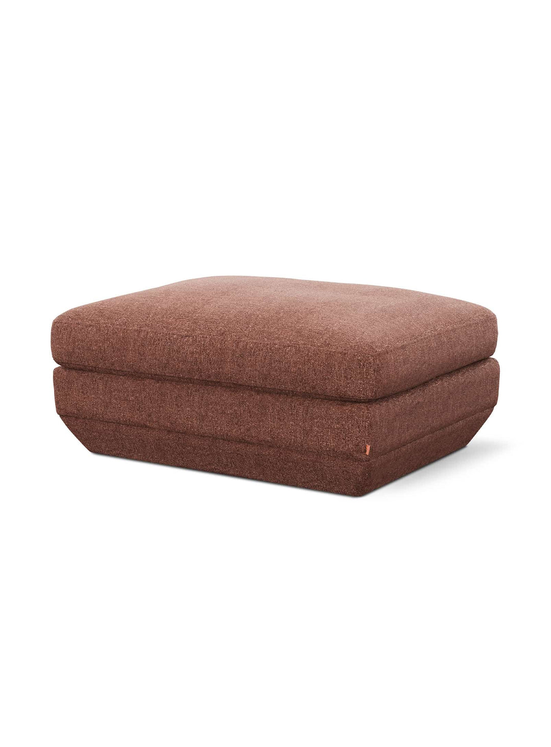 Ottoman Gus* Modern Podium : un élément modulable facile à intégrer dans toutes les configurations de la collection. regency beet