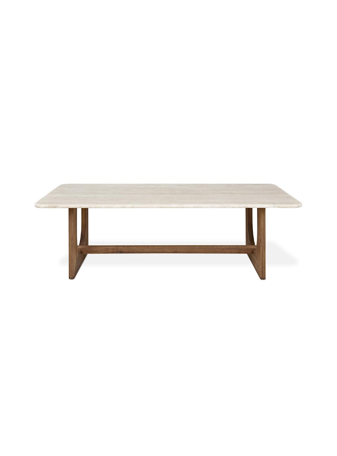 Travertin naturel et bois massif définissent la table à café Portico de Gus* Modern. Noyer.