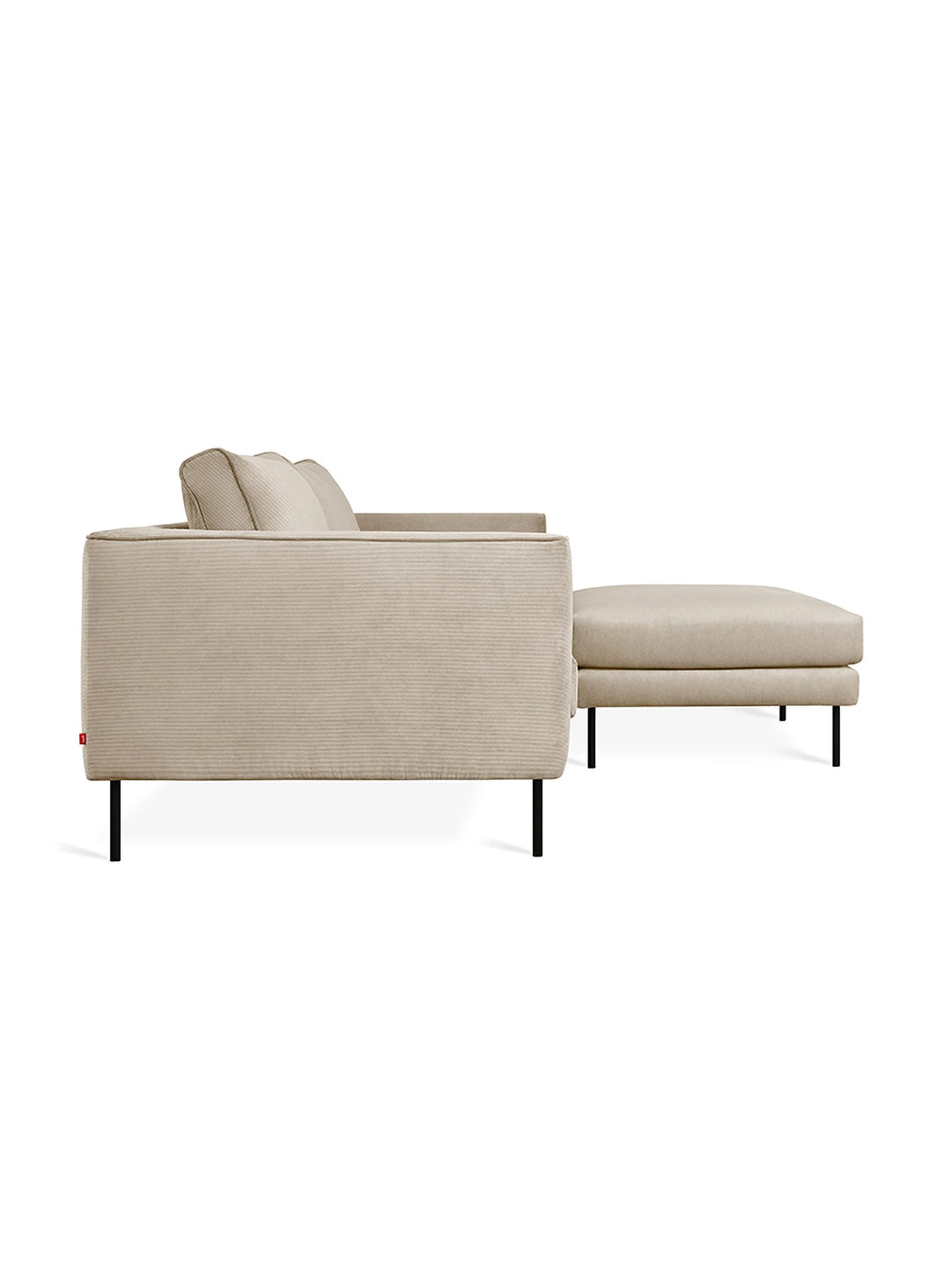 Sofa bi-sectionnel Renfrew de Gus* Modern, esthétique minimaliste et élégante. Mersey caribou
