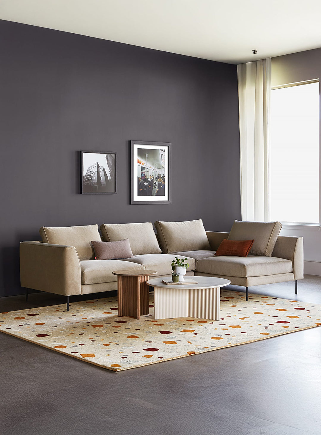 Sofa sectionnel 4 places Gus* Modern Renfrew, lignes épurées et confort profond. mersey caribou