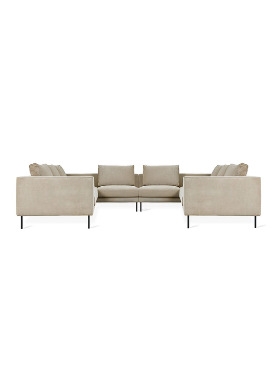 Sofa sectionnel U Gus* Modern Renfrew, design minimaliste et assise généreuse. Mersey Caribou