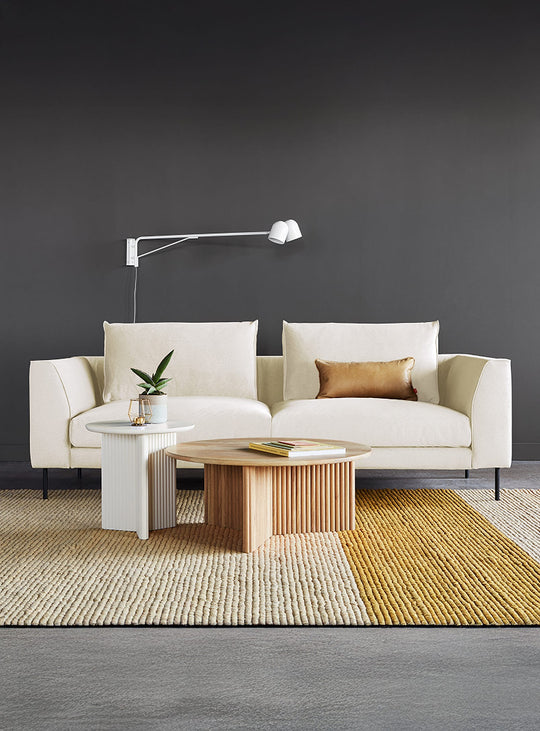 Sofa Gus* Modern Renfrew, lignes épurées et confort enveloppant. merino cream