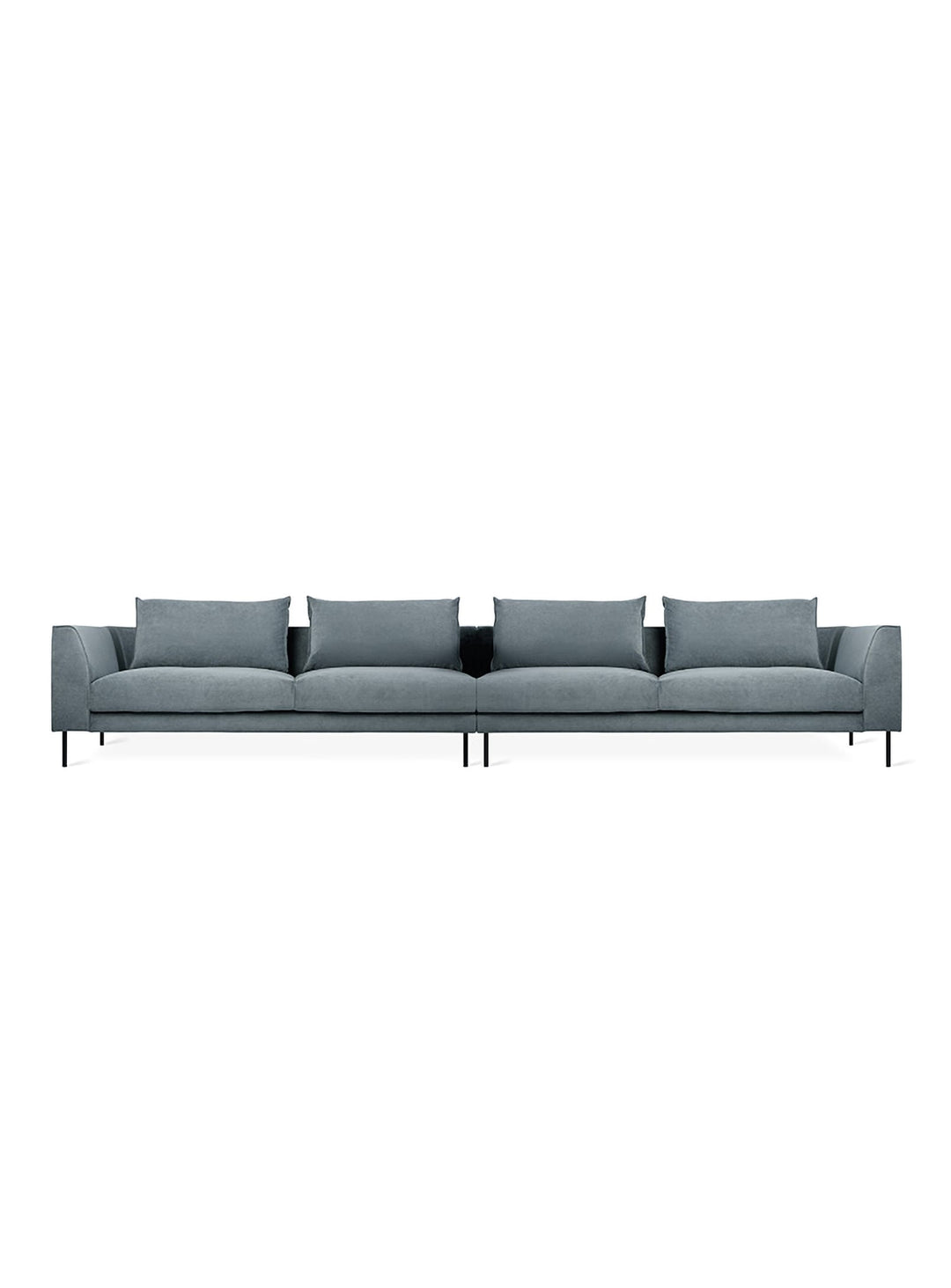 Sofa XL Renfrew de Gus* Modern, longueur exceptionnelle et style raffiné. Mersey Skyline