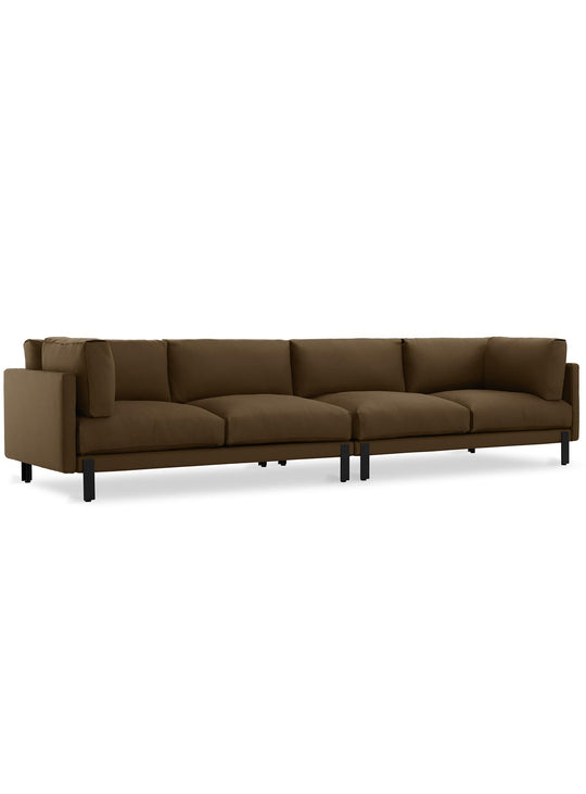 Sofa design Silverlake XL de Gus* Modern : élégance et durabilité. Cocoa velvet