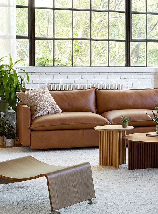 Sofa Gus* Modern Sola, rembourrage PET écoresponsable et moelleux. cuir raleigh chestnut