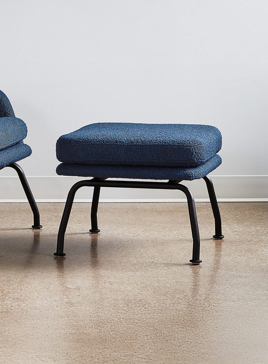 Ottoman Gus* Modern Tallinn, design scandinave élégant et durable. copenhagen sea