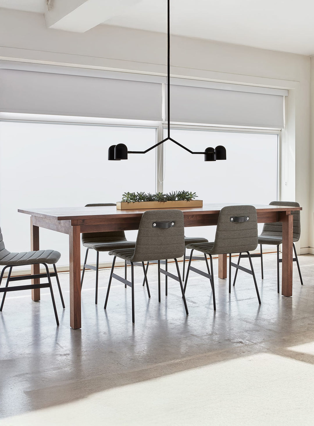 Lampe suspendue Tandem Gus* Modern, 4 têtes réglables et design moderne. noir