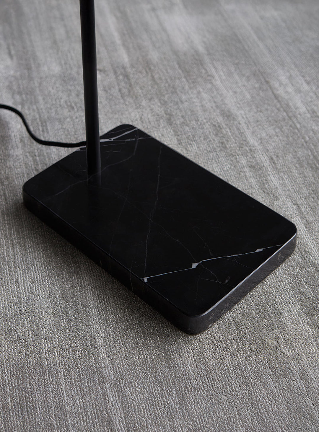 Lampe de table Tandem Gus* Modern, idéale pour bureau, salon ou chambre. noir