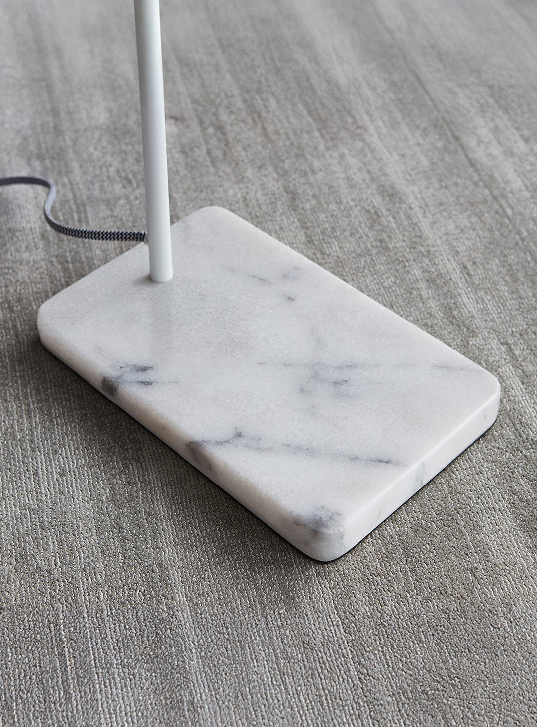 Lampe de table Tandem Gus* Modern, look sophistiqué et grande polyvalence. blanc