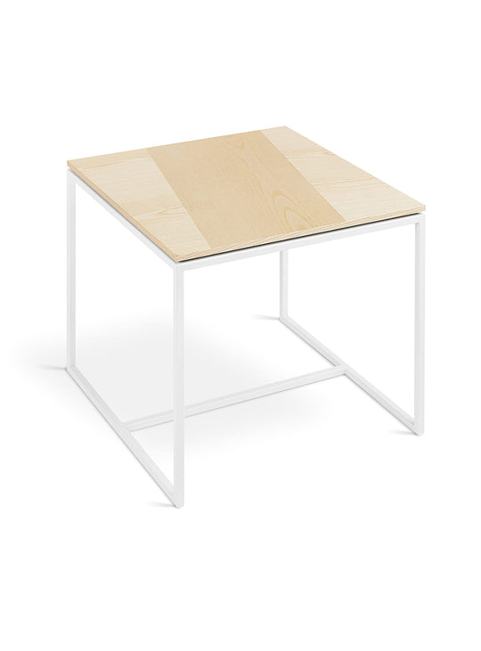 Table d'appoint Tobias Gus* Modern : style moderne et compact. frene naturel