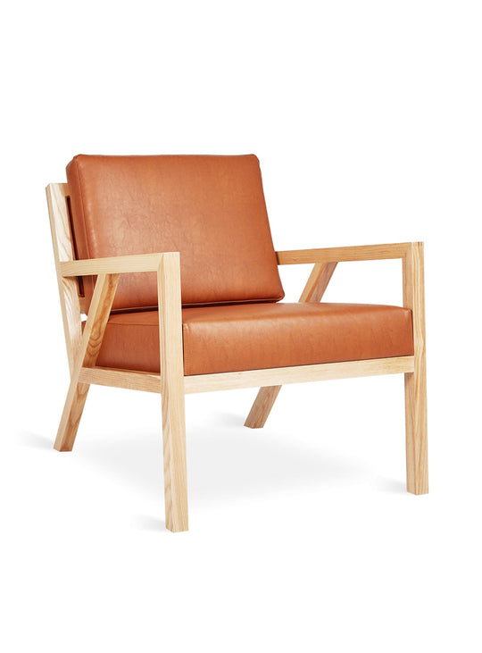 Fauteuil Truss Gus* Modern, parfait pour un salon chic et contemporain. cuir vegan cognac