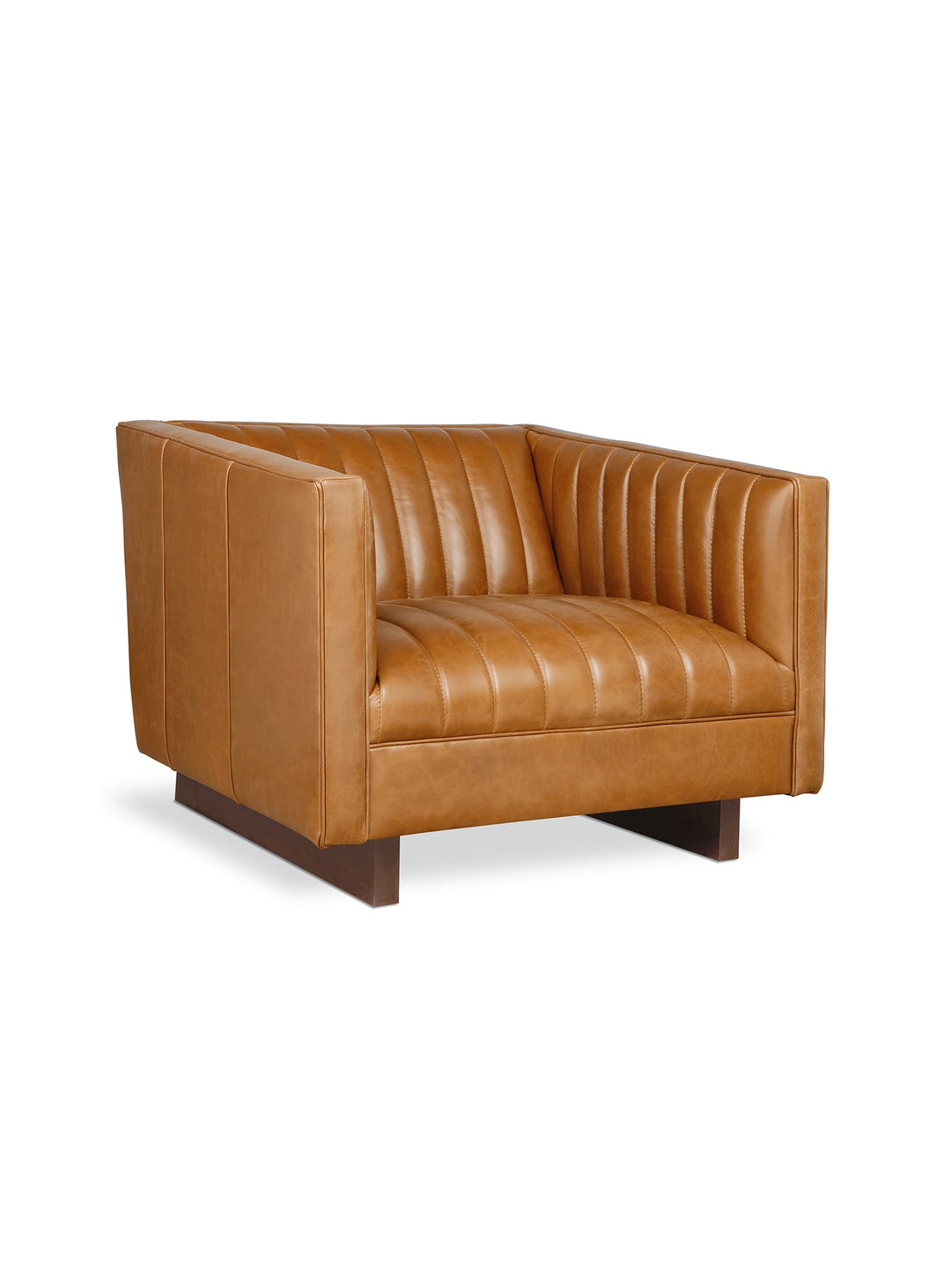 Fauteuil cuir Gus* Modern Wallace : design Chesterfield revisité. Cuir Tucson Sienna.