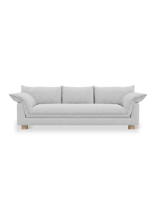 Sofa Gus* Modern Zoe : confort enveloppant, coutures françaises et design inspiré du modernisme des années 70. rosslyn argent
