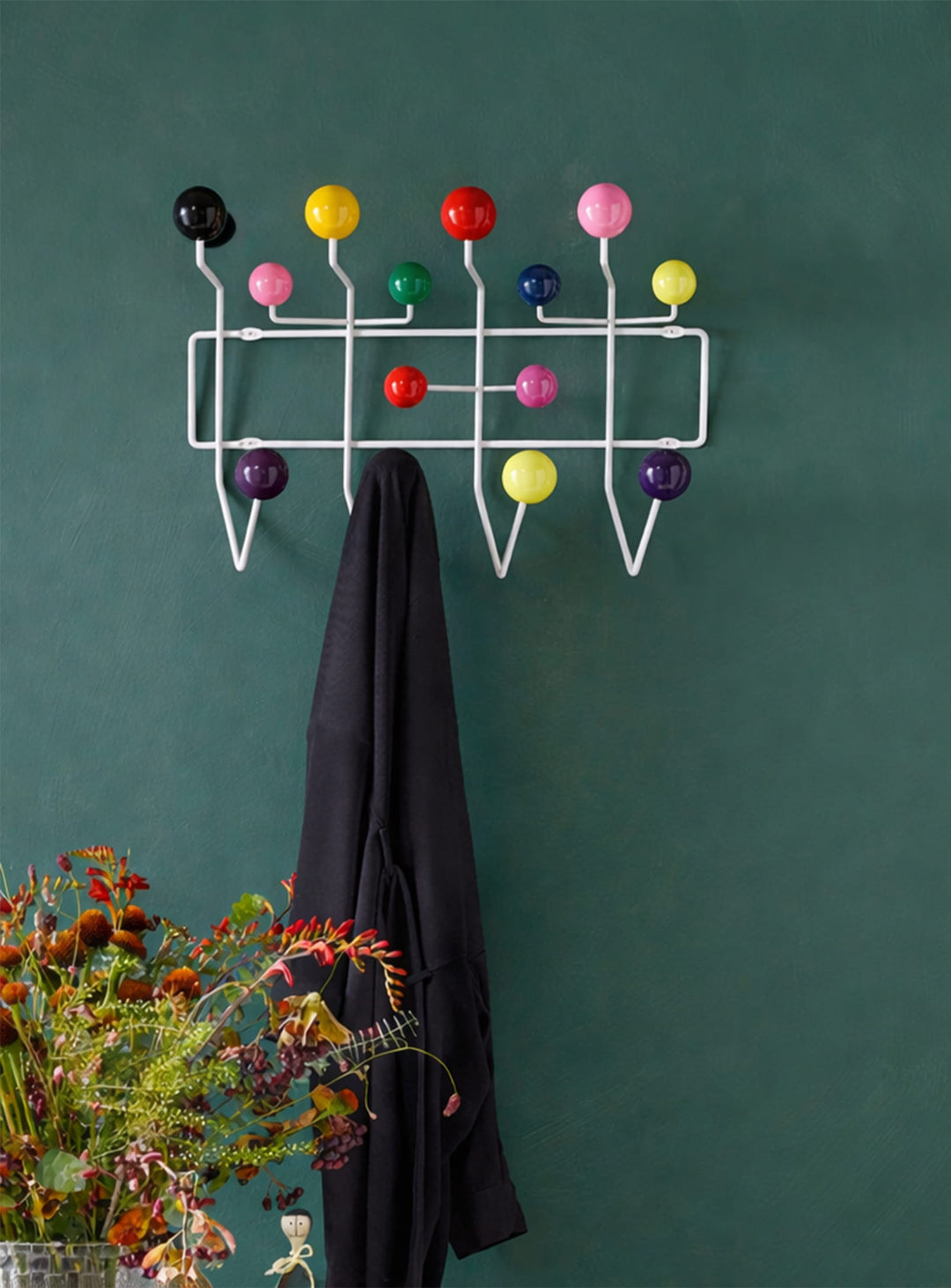 Porte-manteaux HangIt, une touche de design iconique pour les espaces des plus petits. multicouleur