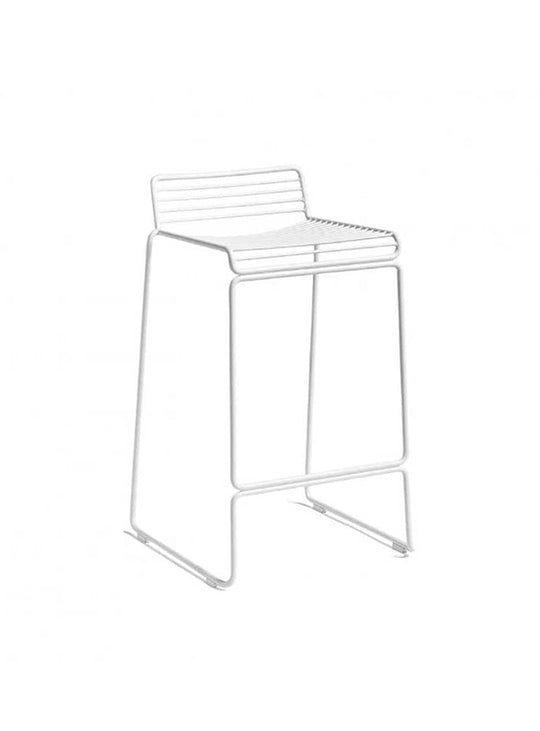 HEE, tabouret empilable au style épuré et à la structure élégante. blanc