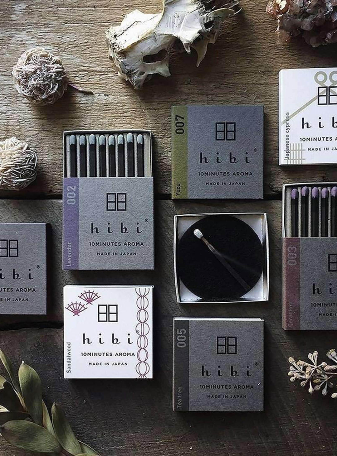 Allumettes encens Hibi, parfums délicats diffusés en combustion lente. santal