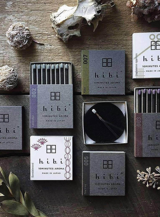 Allumettes encens Hibi, parfums délicats diffusés en combustion lente. santal