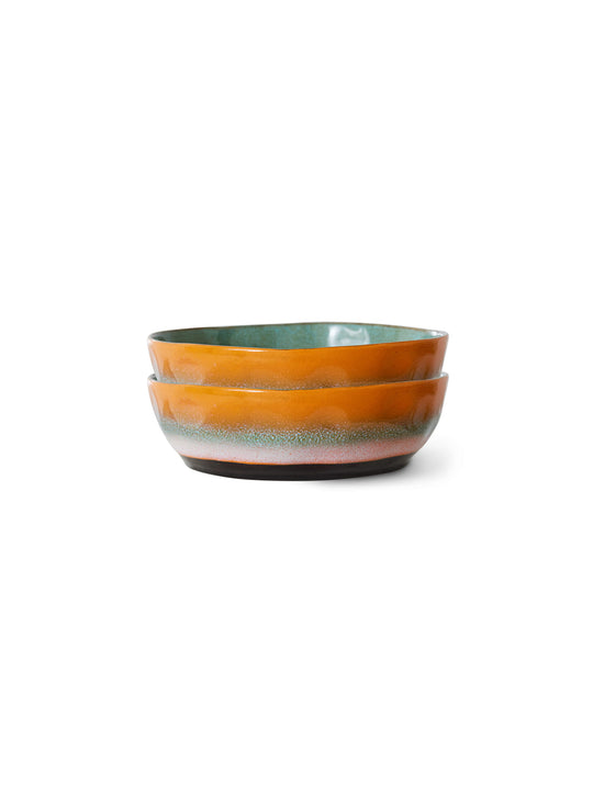 Bol à pâtes 70s Ceramics HKliving en grès, avec des glaçures uniques inspirées du design des années 70. golden hour