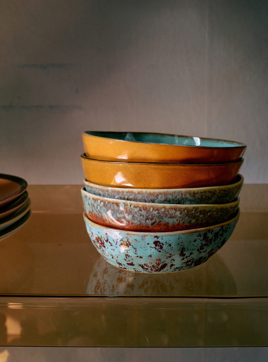 Bol à pâtes 70s Ceramics HKliving en grès émaillé, parfait pour une table rétro, colorée et conviviale. patina