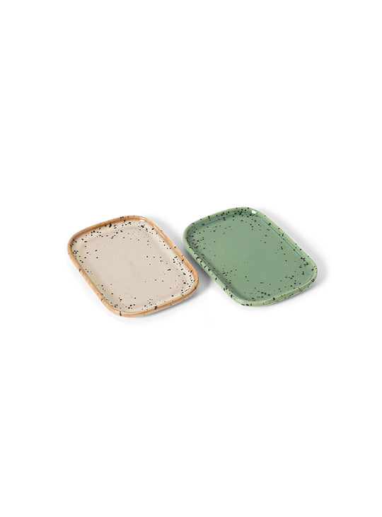 Ajoutez du caractère avec les petits plateaux HKliving 70s Ceramics, pratiques et décoratifs. crayon