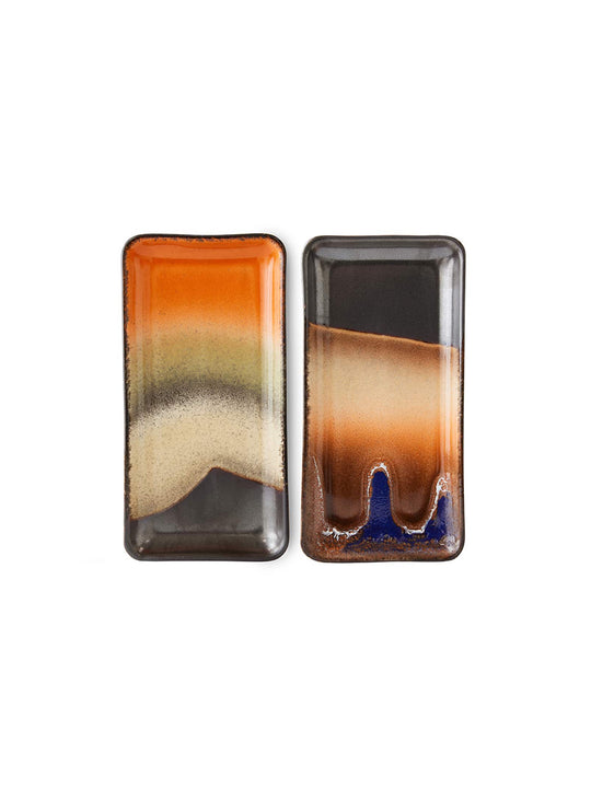Découvrez les petits plateaux HKliving Twenty Four Hours, un duo en grès inspiré de la collection 70s Ceramics.