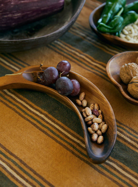 Bol Banane HKliving en bois d’acacia massif, sculpté à la main pour une table naturelle et originale.