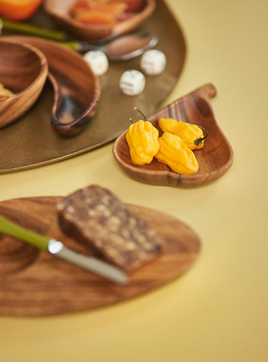 Bol Poire HKliving en bois naturel, parfait pour servir vos aliments ou décorer une cuisine ou un buffet. M