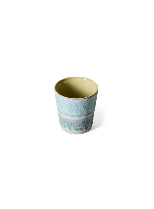 Tasse à café 70s Ceramics HKliving avec émail réactif pour un rendu unique à chaque pièce. ozon