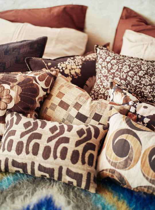 Coussin Bungalow HKliving en laine et soie, au motif organique et au charme rétro chaleureux. rustic
