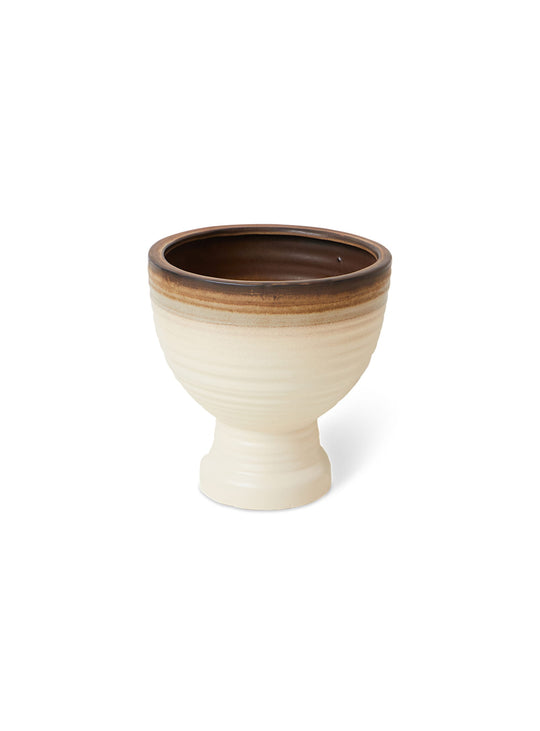 Sublimez vos plantes avec le cache-pot Calice de HKliving, une jardinière en grès au style contemporain. vanille