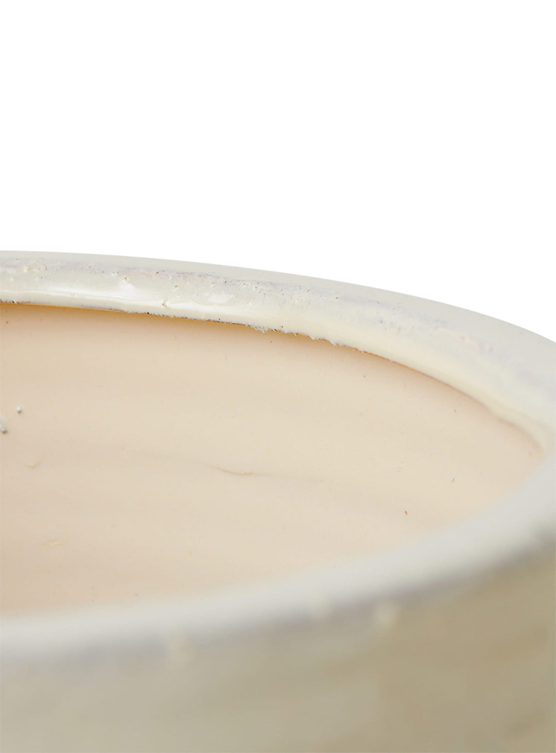 Le cache-pot Calice de HKliving combine grès robuste, lignes organiques et design élégant pour vos plantes. crème