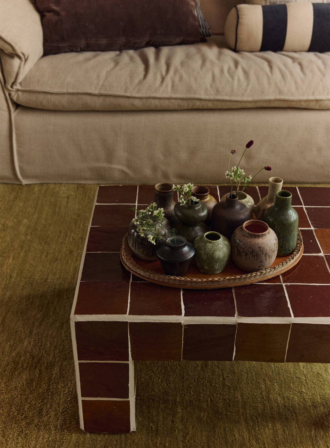 Set de vases Canyon 70s Ceramics HKliving, quatre petits vases multicolores inspirés des céramiques des années 70.