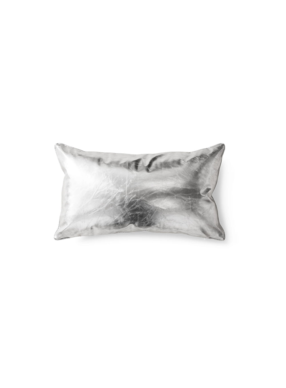Découvrez le coussin Chrome HKliving, un modèle en simili cuir au design contemporain.