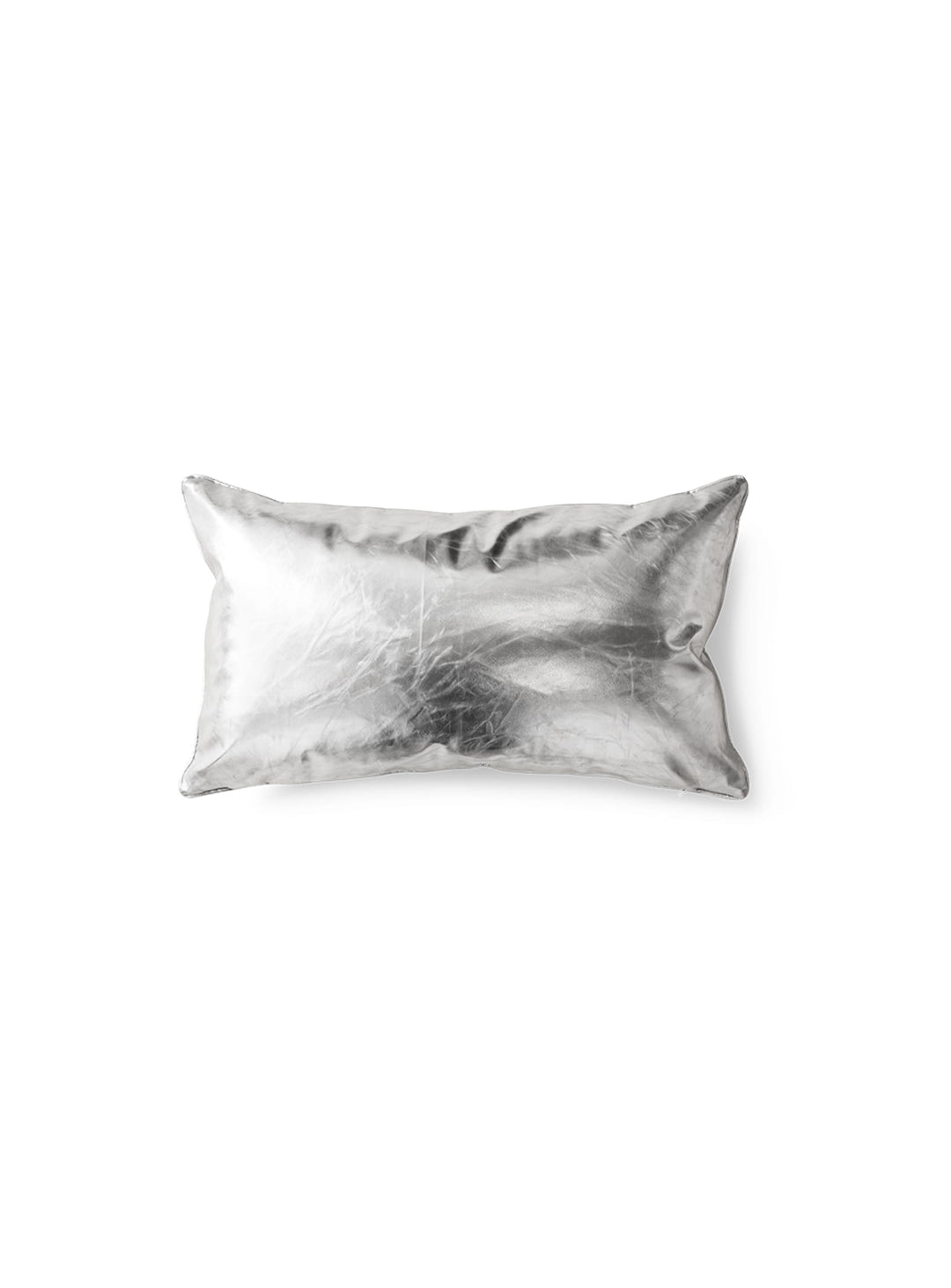 Découvrez le coussin Chrome HKliving, un modèle en simili cuir au design contemporain.