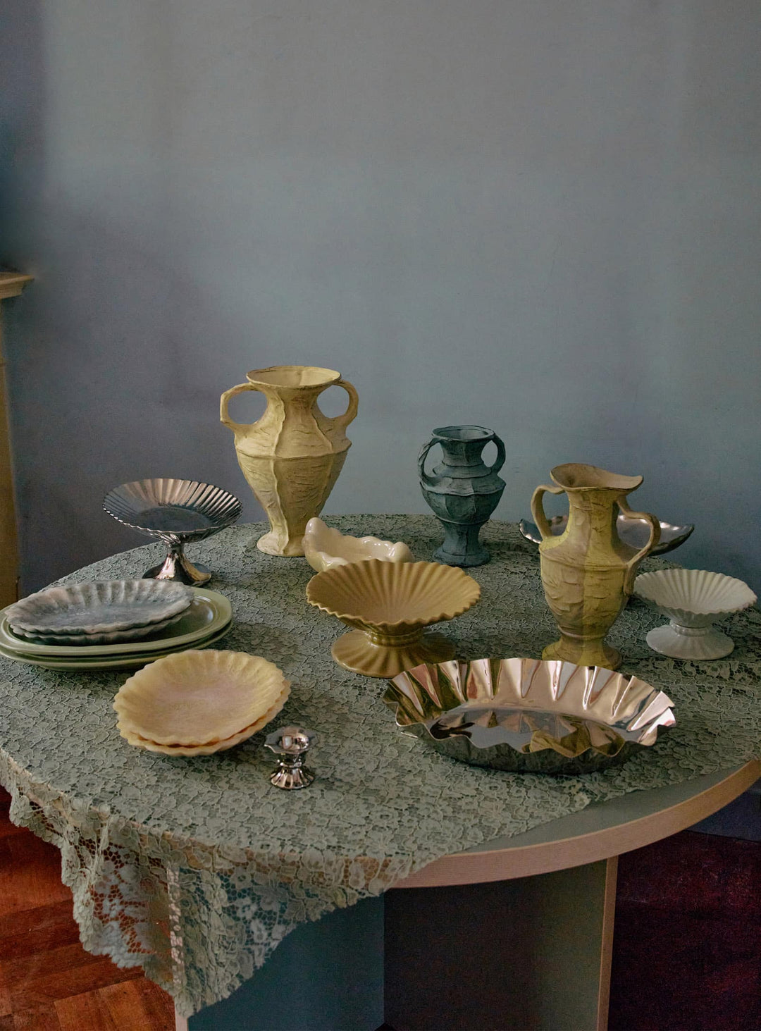 Plateaux Chrome HK Living : plateaux design sculptural, déco contemporaine et lumineuse. moyen