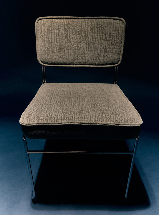 Chaise Endless HKliving : chaise contemporaine et confortable. wild olive