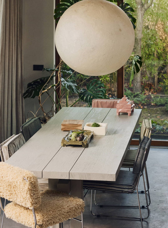 Chaise Endless HKliving : assise chic pour salon ou salle à manger. monochrome