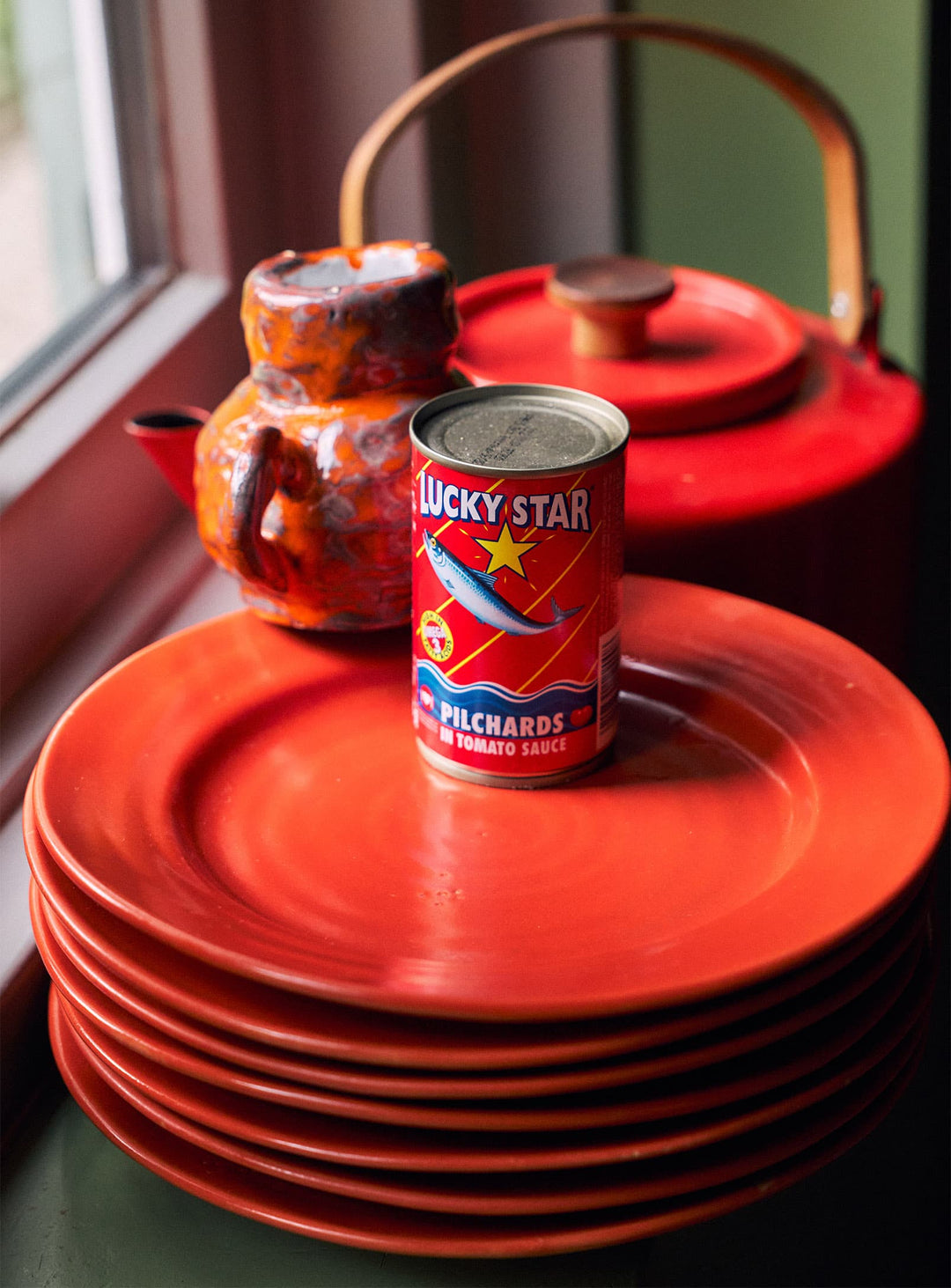Assiettes à dessert Farmhouse Ceramics HKliving, des pièces colorées à collectionner et à assortir librement. rouge