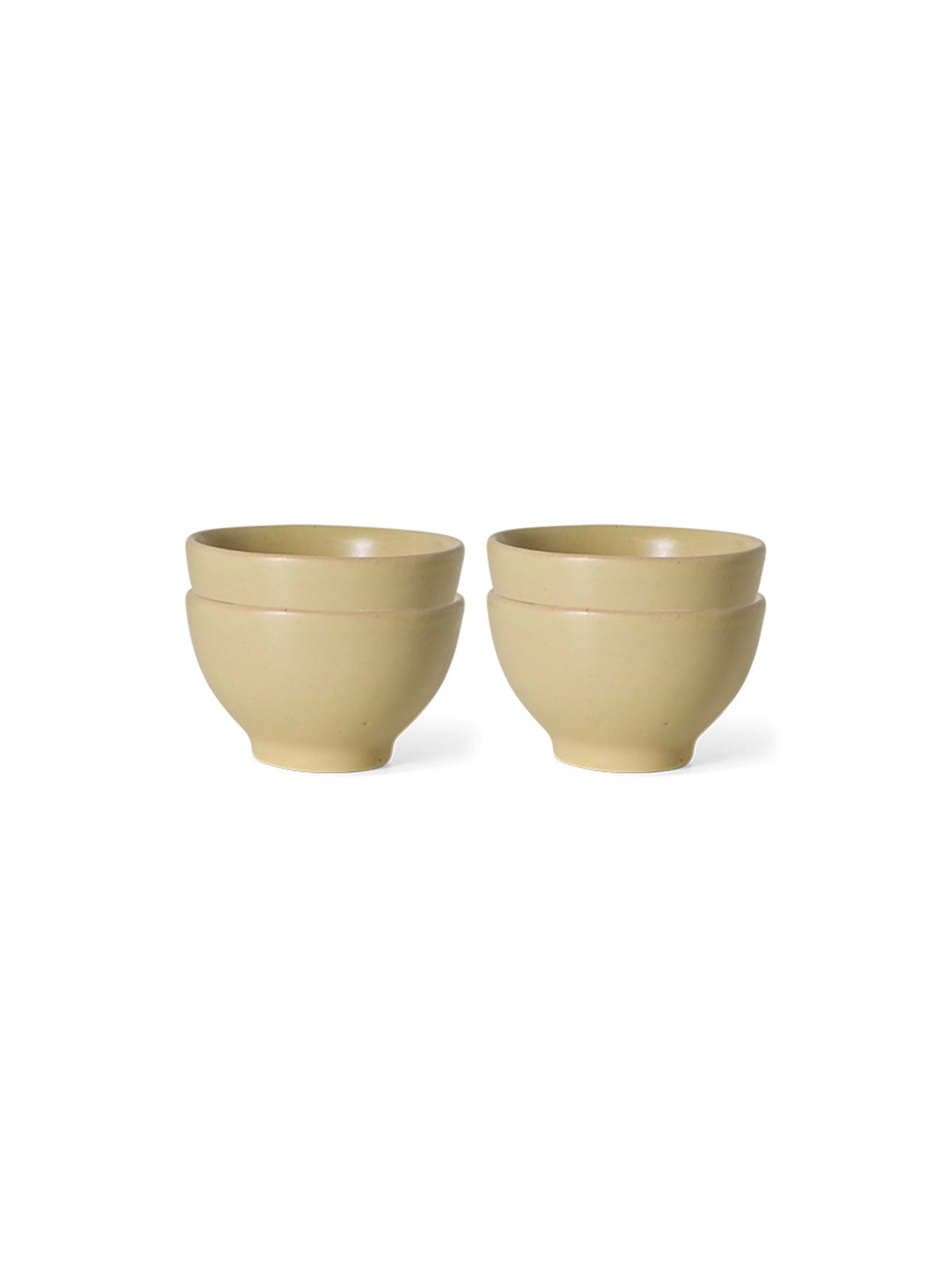 Bols Farmhouse Ceramics HKliving, un set de 4 au charme rétro avec de subtiles variations qui rendent chaque pièce unique. creme