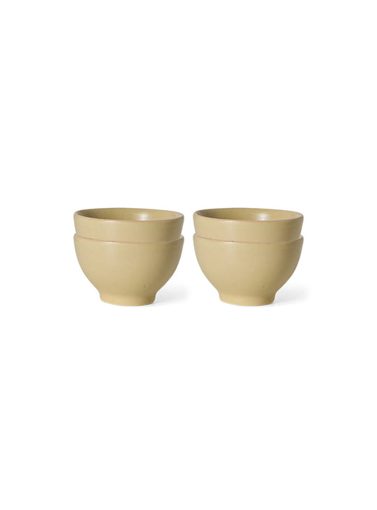 Bols Farmhouse Ceramics HKliving, un set de 4 au charme rétro avec de subtiles variations qui rendent chaque pièce unique. creme