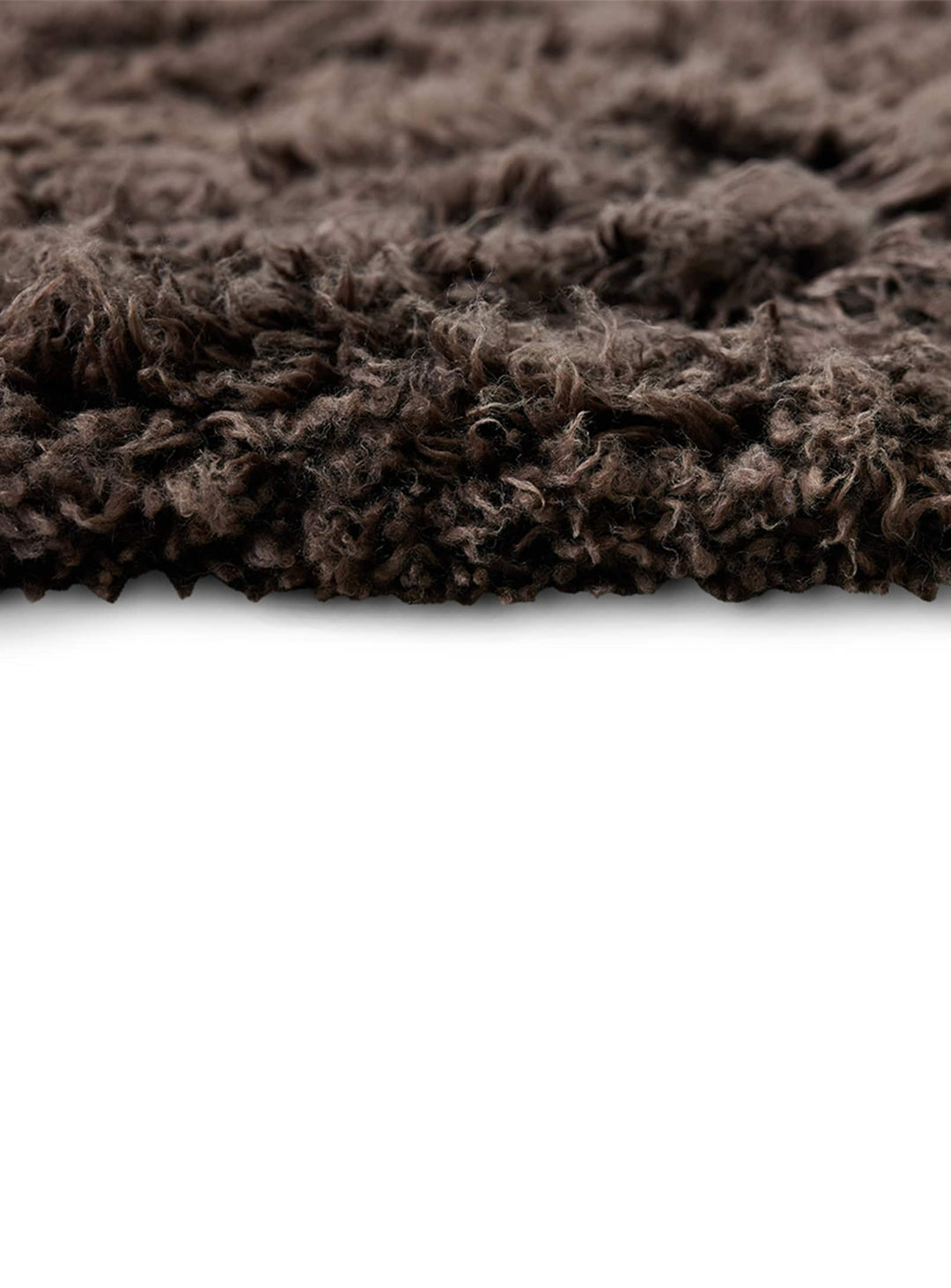Tapis Fluffy HKliving 200x300 : longues fibres moelleuses et élégance contemporaine. espresso